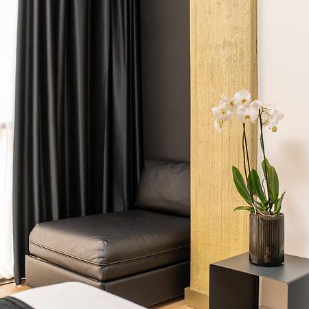 Plebiscito Boutique Rooms Napoli Exterior foto