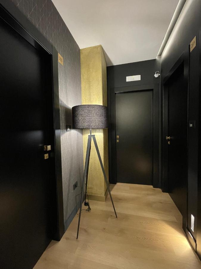 Plebiscito Boutique Rooms Napoli Exterior foto