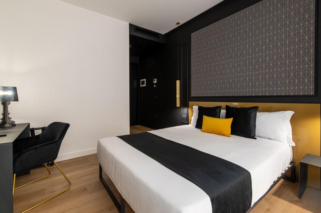 Plebiscito Boutique Rooms Napoli Exterior foto