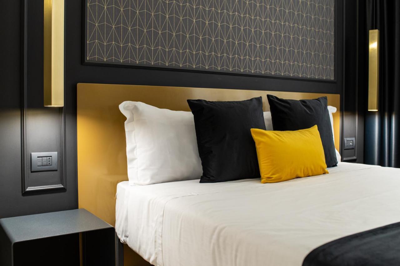 Plebiscito Boutique Rooms Napoli Exterior foto