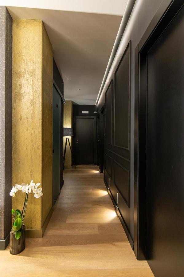 Plebiscito Boutique Rooms Napoli Exterior foto